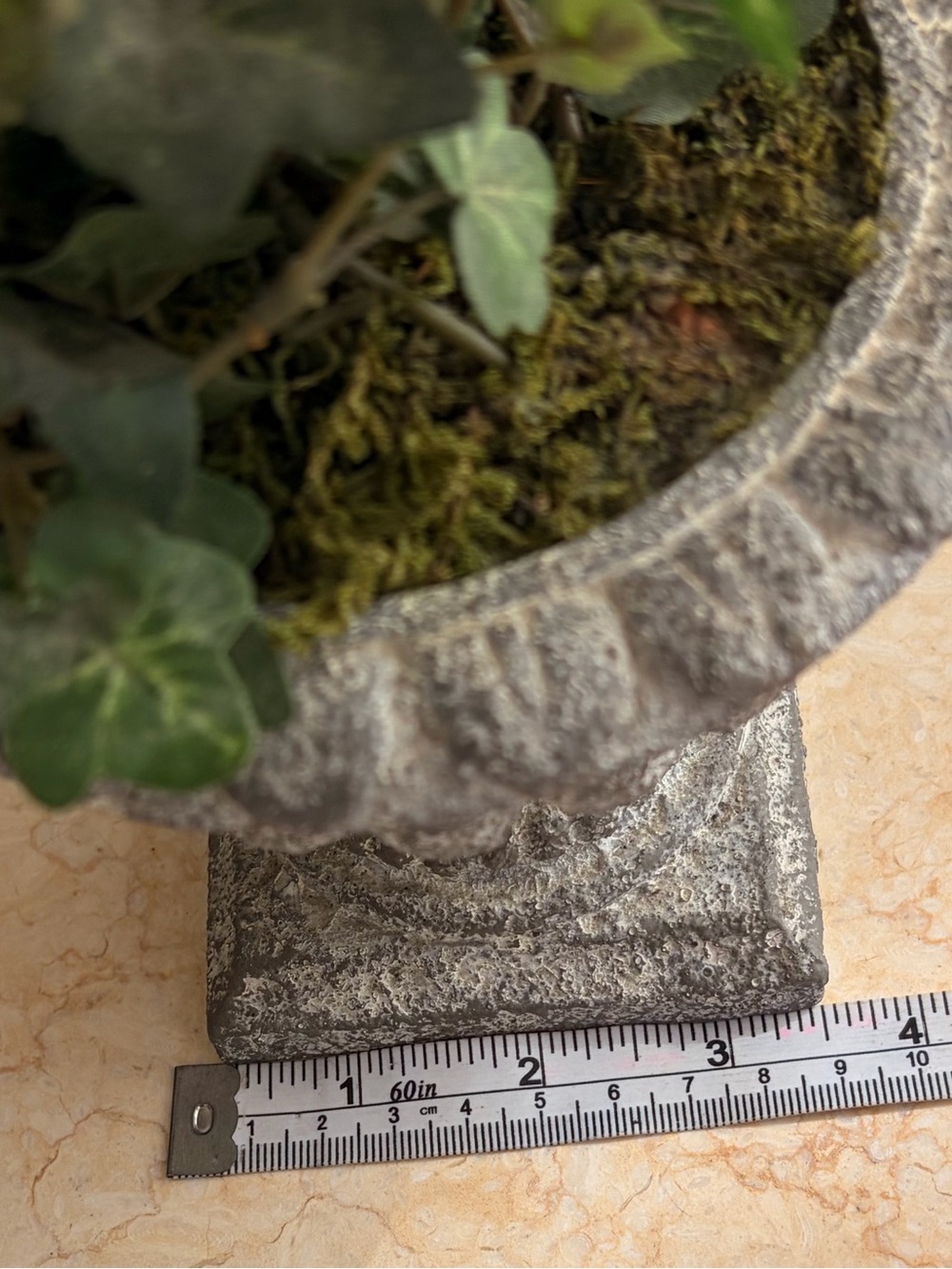 Artificial English Ivy Topiary in Stone-Effect Urn - Green - Picture 7 of 8
